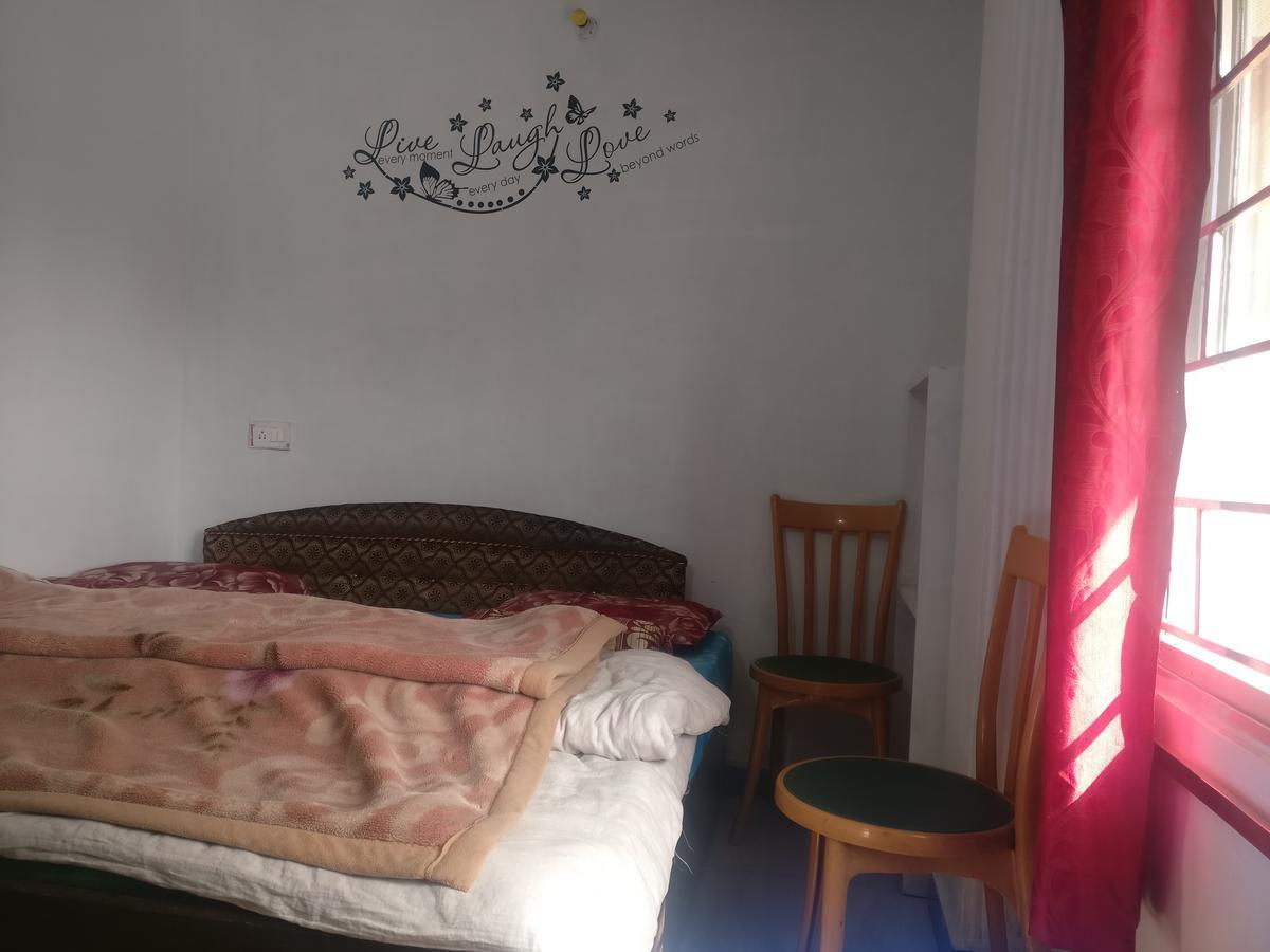 لانسداون Galaxy Hotel & Restaurant المظهر الخارجي الصورة